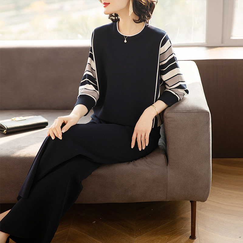 妈妈春秋季洋气质2026中年女春装大码中老年休闲时尚冰丝套装新款