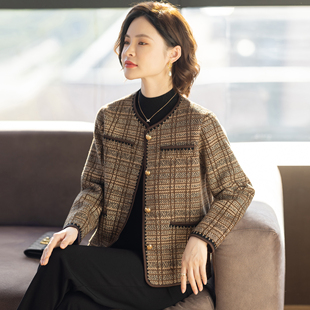 外套女中年妈妈显年轻洋气中老年妇女秋装新款五十多岁春秋上衣服