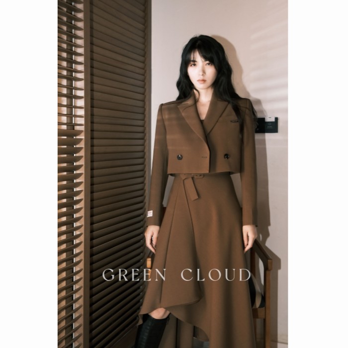 绿色云短西服不规则吊带小众设计