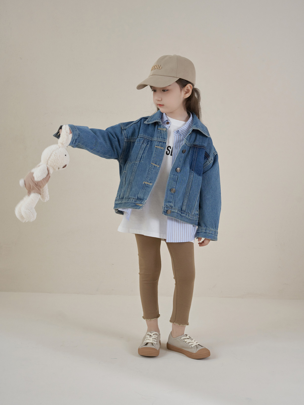 여자 데님 재킷 2024 가을 새로운 스타일 어린이 유행 옷깃 탑  다목적 캐주얼 의류