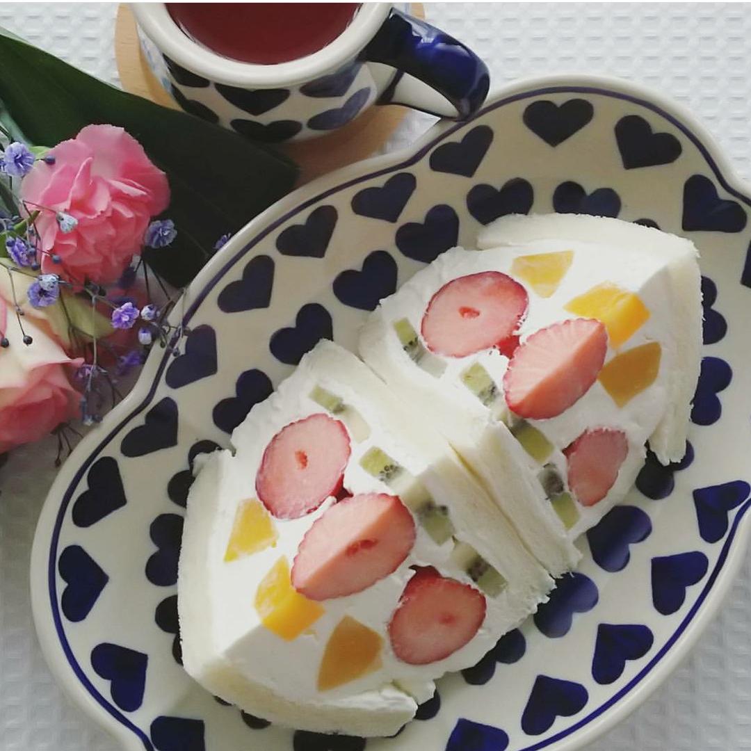 波兰正品陶瓷双耳盘棱角碗波纹碗