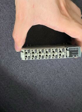 基恩士控制器，CG-7702P，成色9新，包好，只有一台，议