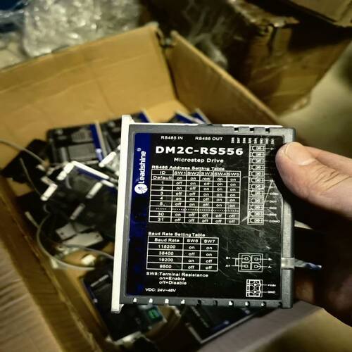 开关电源:S82K-00305、DC5v&asymp;0.6a。实