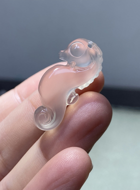 天然冰透玉髓海马项坠饰品