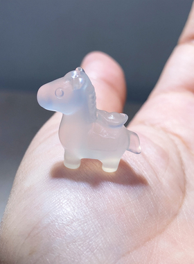 白冰玉髓生肖马本命年马上有钱吊