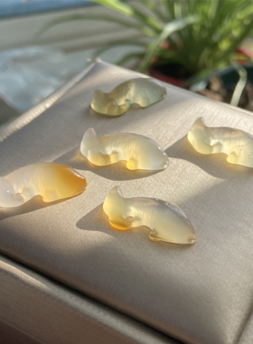 男女玉髓瑞丽锦鲤玉坠天然