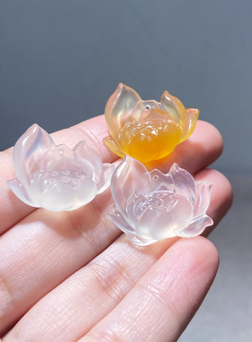 高冰天然玛瑙荷花立体花瓣吊坠