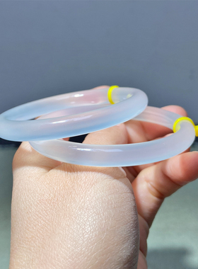 天然玛瑙手镯女高冰透白月光