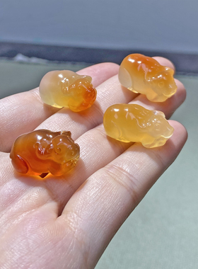 天然冰透玉髓牛项坠男女款饰品项链绳 牛气冲气牛牛玛瑙玉牛饰品