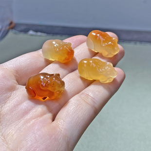 天然冰透玉髓牛项坠男女款饰品项链绳 牛气冲气牛牛玛瑙玉牛饰品