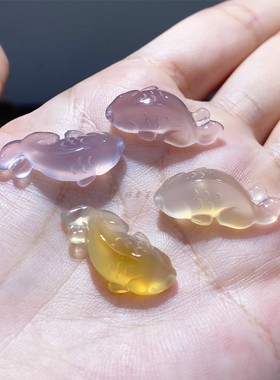 天然冰透俏色锦鲤金鱼玉髓项坠