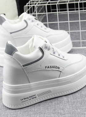 秋季厚底内增高10cm小白鞋女2020新款潮鞋百搭坡跟休闲鞋学生白鞋