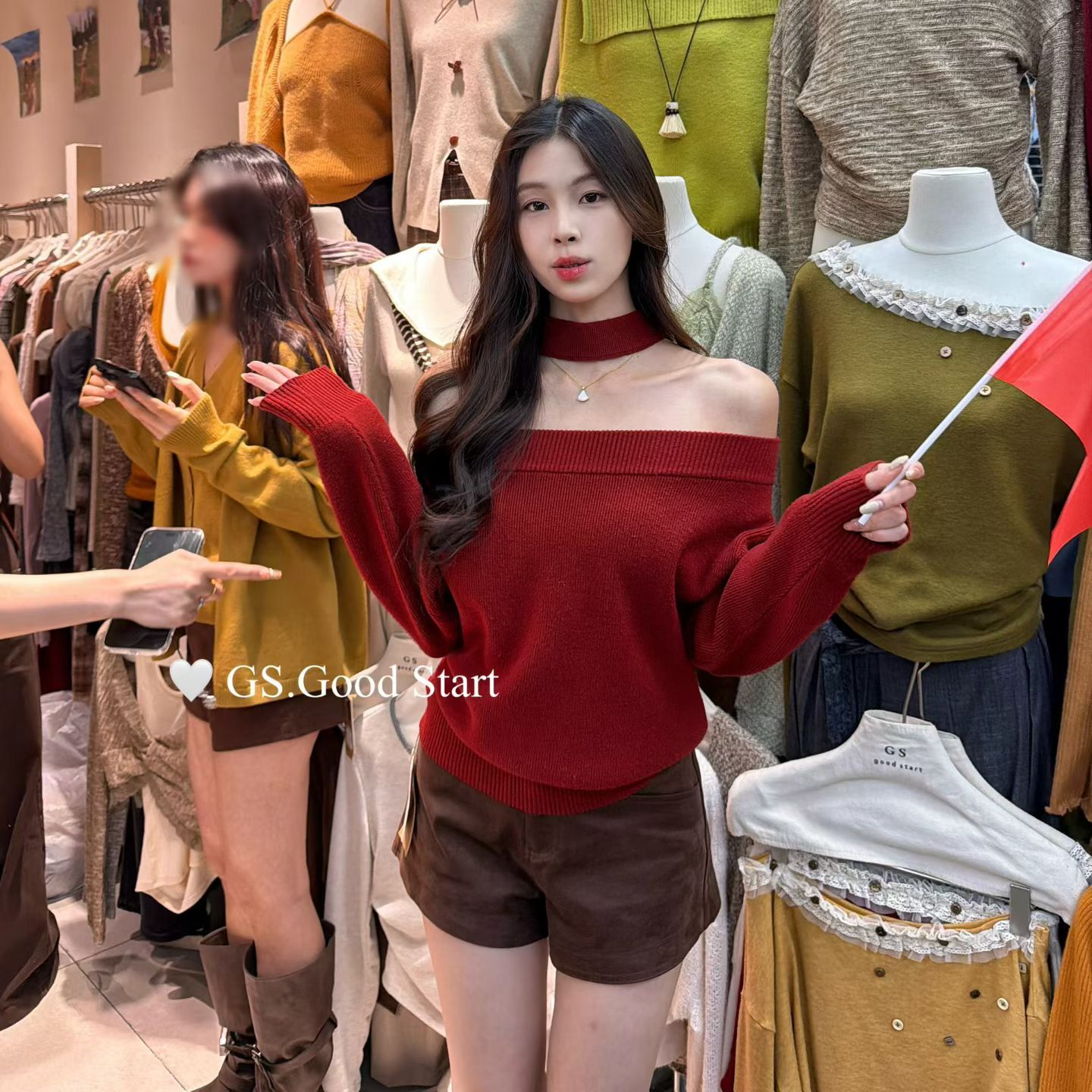 法式别致高级感挂脖针一字肩织衫