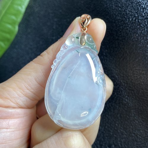 翡翠A货18k金镶嵌扣头大件冰种起光飘花福瓜玉吊坠锁骨链7899多