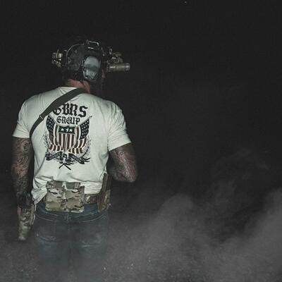 夏季男款舒适透气时尚印花短袖