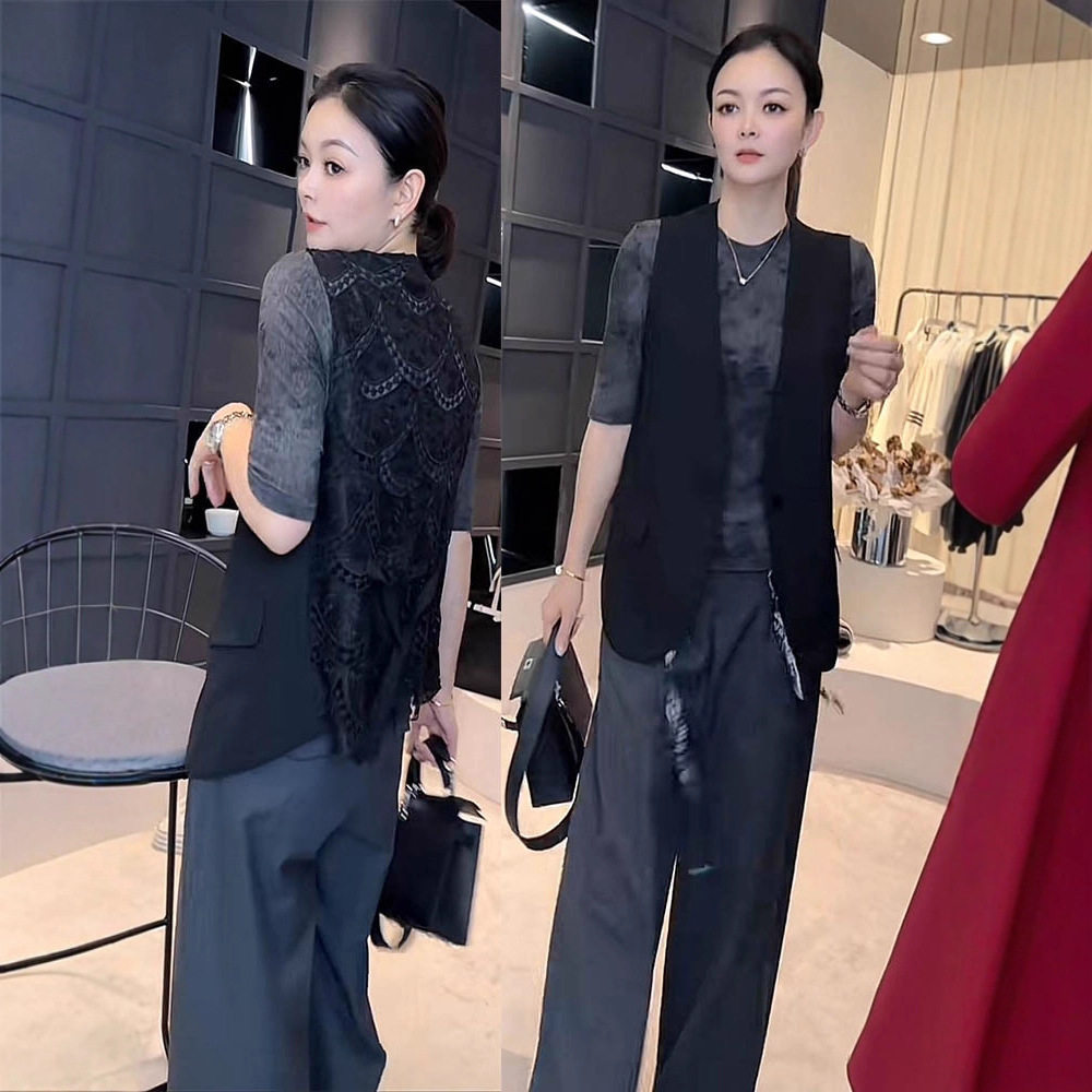 秋季西装马甲女款设计感背后蕾丝拼接显瘦百搭黑色无袖西服坎肩潮