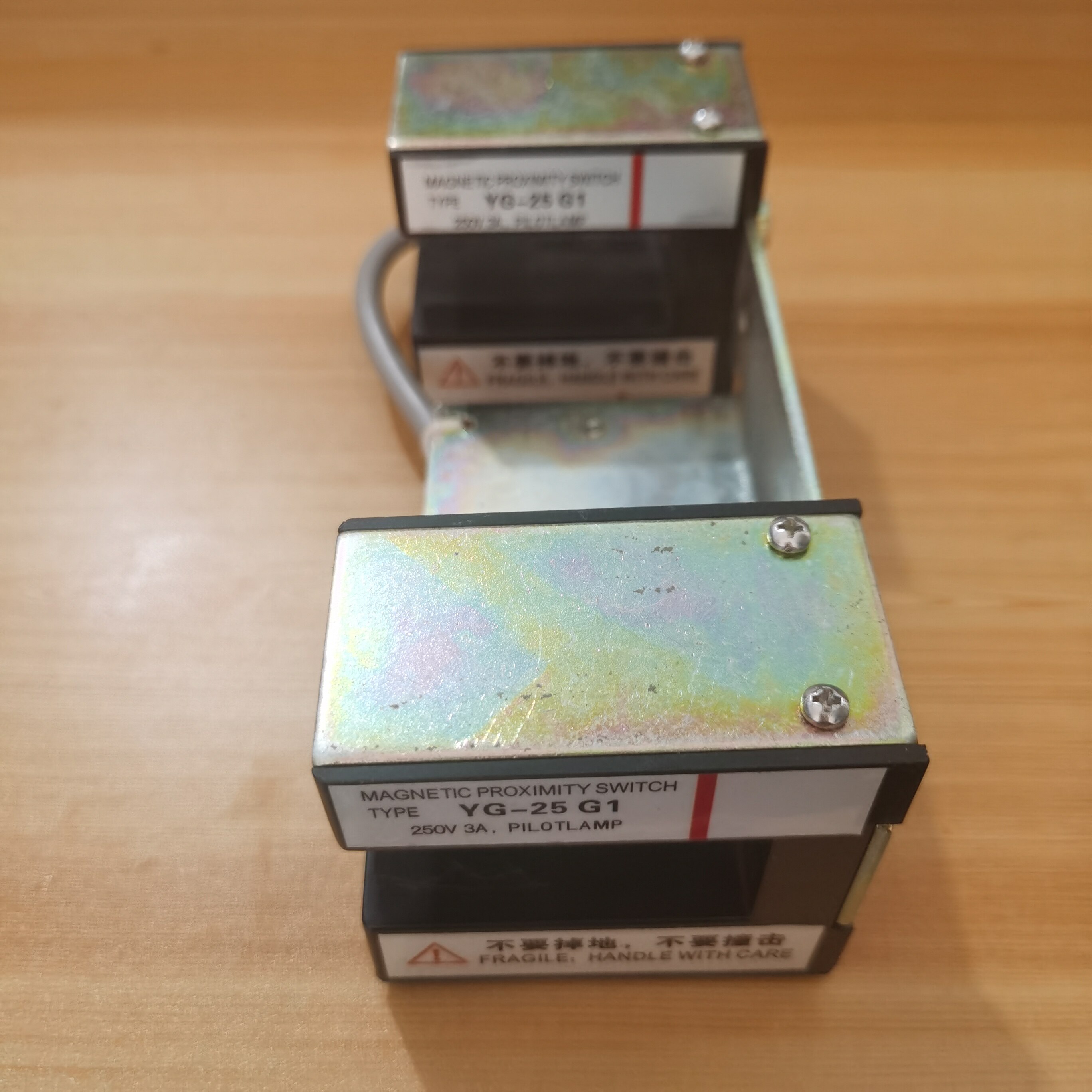 三菱平层感应器 开关yg-25g1永磁装置电梯光电配件电梯配件