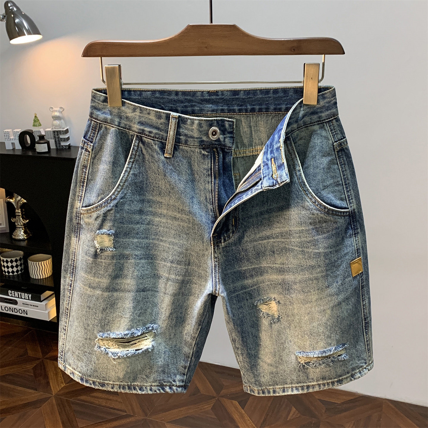 2026夏季新款复古破洞牛仔短裤男修身小脚男士休闲潮流做旧中裤男