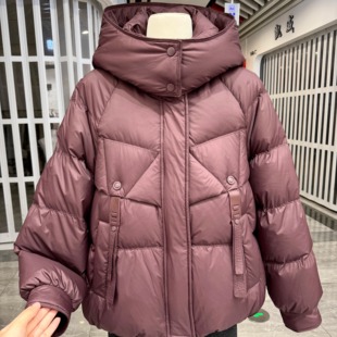 高贵妈妈装保暖厚实羽绒服外套2025冬季新款新年设计感白鸭绒上衣