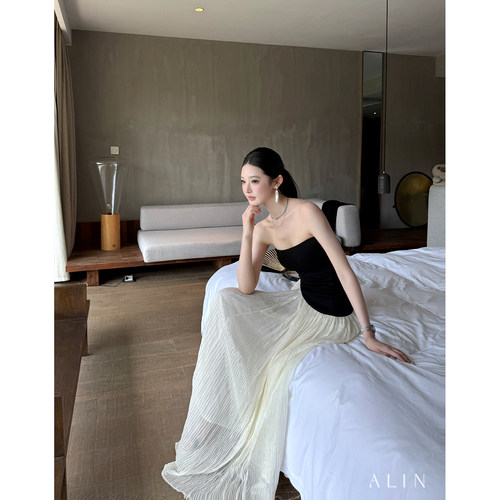 阿琳ALIN 汀上蕸 抹胸撞色连衣裙女夏季不规则显瘦高级感长裙子