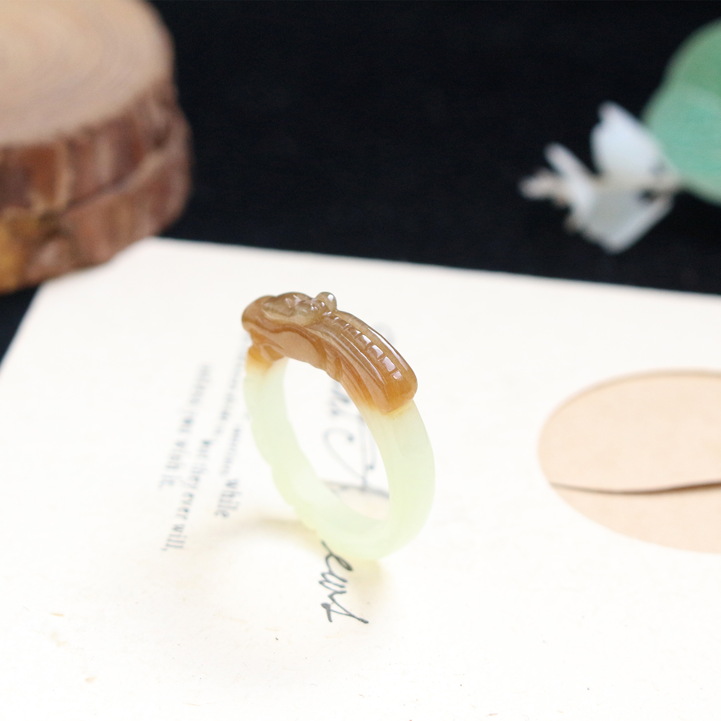 男女款和田玉糖白玉龙头戒指