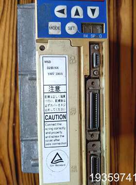 MSD021A1XX100Ⅴ200W伺服驱动器，议价
