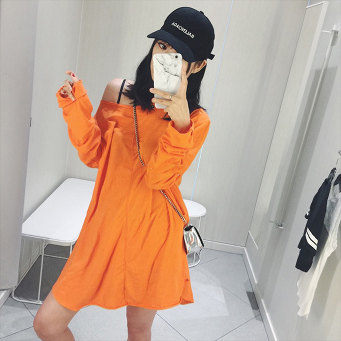 139.00元包邮潮牌长袖橘色ins超火的上衣下