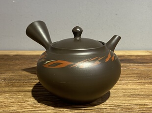 日本常滑烧已故名匠谷川菁山 侧把急须泡茶壶 朱泥燻黑绞泥日式