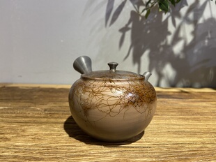 日本常滑烧已故名匠肥田香畝 侧把急须泡茶 灰白泥藻挂球孔滤日式