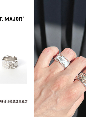 Tmajor缎面花卉拉丝工艺戒指宽戒