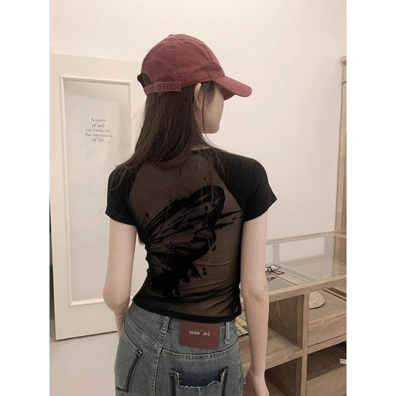 2026 夏季蝴蝶印花短袖女辣妹风修身显瘦小众设计感爆款上衣女装