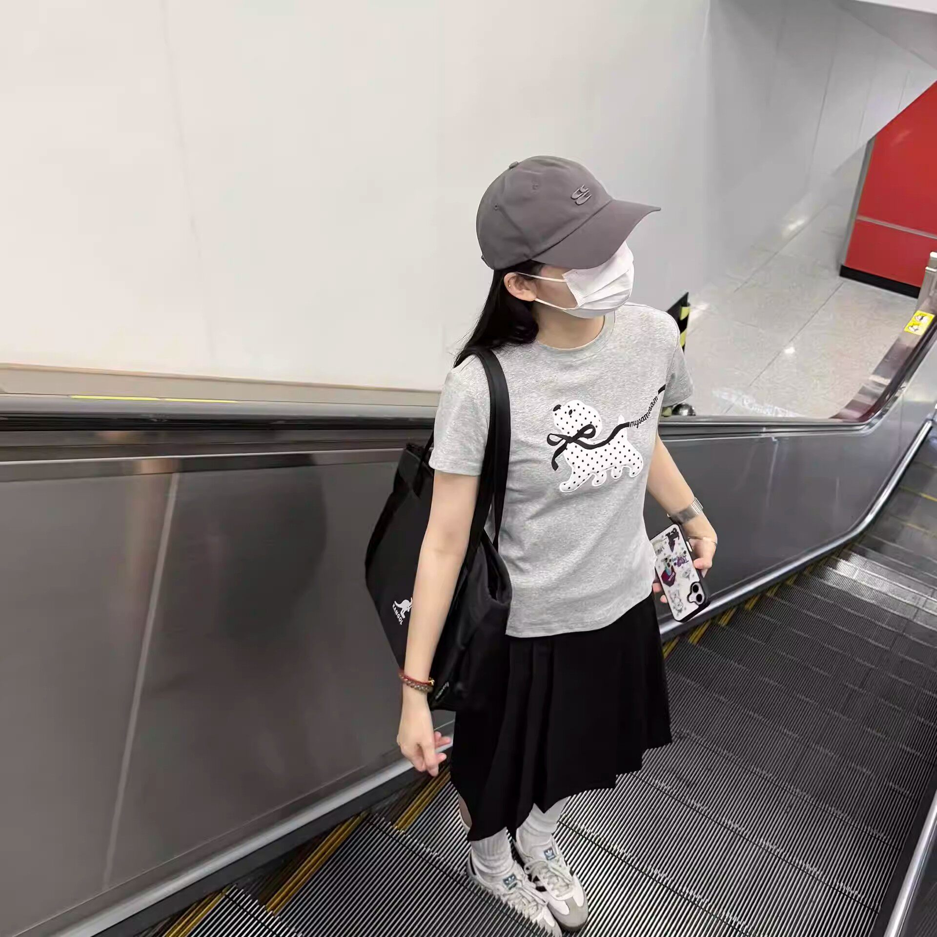 正肩修身短袖t恤女2026新款爆款夏季白色显瘦小众设计感韩版上衣