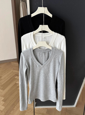 灰色正肩收腰V领长袖t恤女秋季新款纯欲修身显瘦辣妹紧身内搭上衣