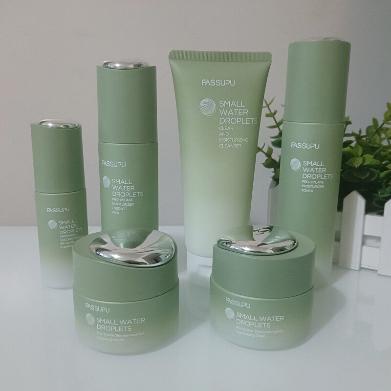妃丝小铺小水珠玻色因化妆品套装洁面乳保湿霜柔肤水精华乳BB补水