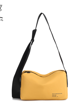 Fido Dido休闲简约风黄色斜挎包男女通用百搭防水横款方形包