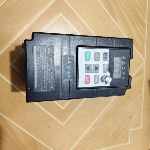 议价SD780变频器SD780-2S0007SD780-2S0015SD780-2S0022