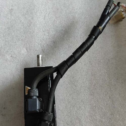议价伺服电机SV-X3MM010A-N2LNSV-X3MM020A-N2LNSV-X3MM040A-N2LN