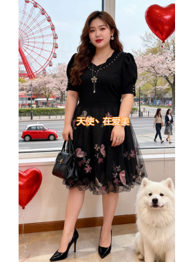 时尚V领钉珠黑色碎花拼纱大码短袖连衣裙显瘦胖妹妹夏季新款女装