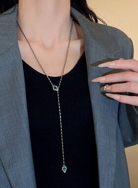 项链时尚竹节镶钻金属气质配饰银色项饰高级感锁骨蛇形蛇年链轻奢