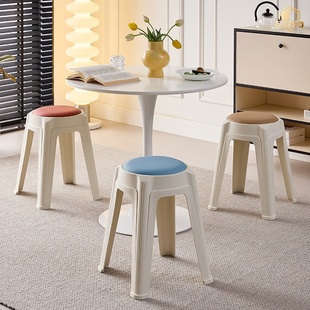 凳子家用软包现代四条塑料餐桌叠放腿创意可简约凳子可高收纳北欧