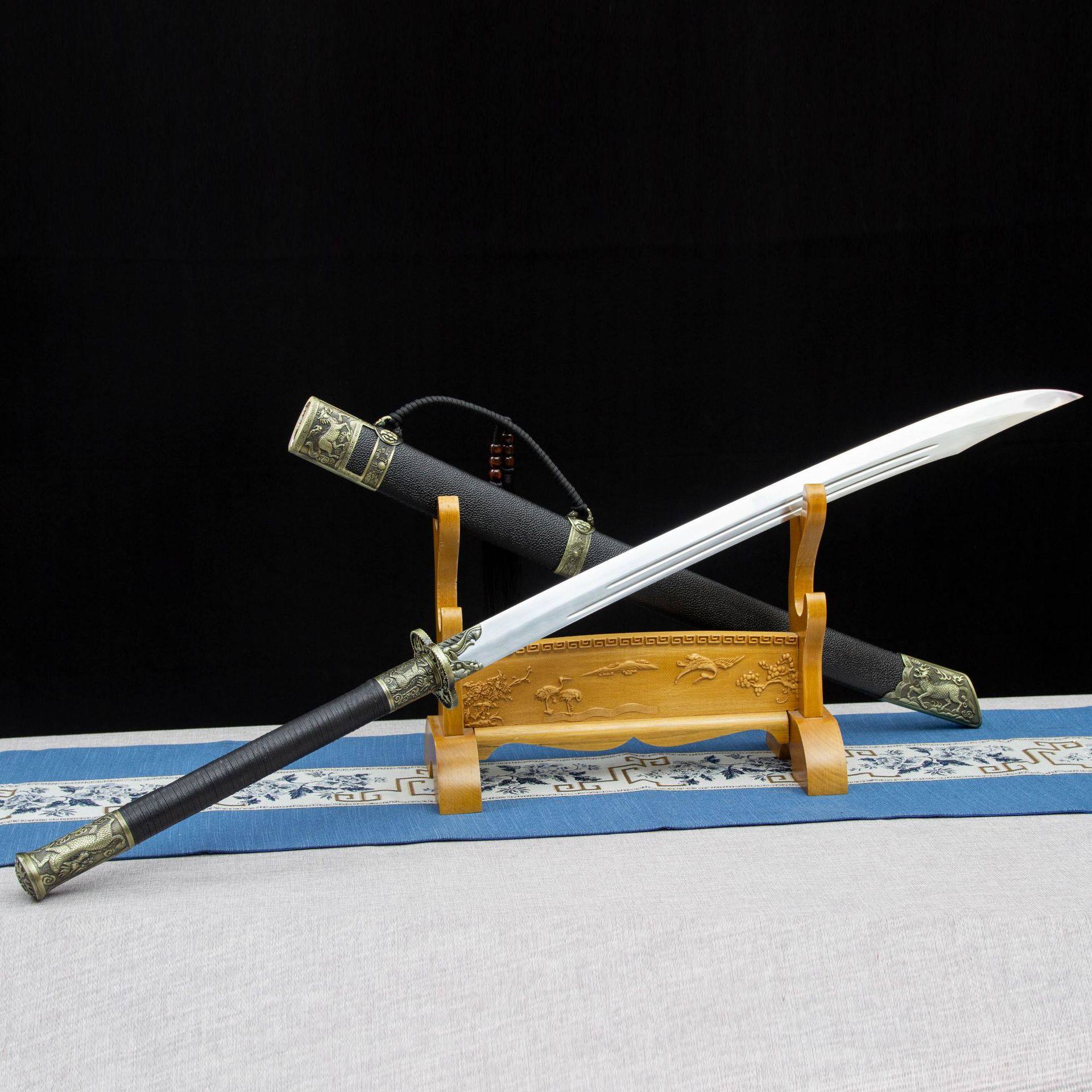 龙泉市刀剑高锰钢手工锻打康熙战刀双手刀一体硬宝剑牛尾刀未开刃,特色手工艺,剑袋,淘宝优惠券,粉丝福利购,淘宝优惠卷