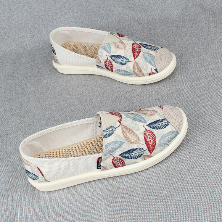 轻便舒适软底透气老北京布鞋女春秋新款妈妈一脚蹬休闲女款渔夫鞋