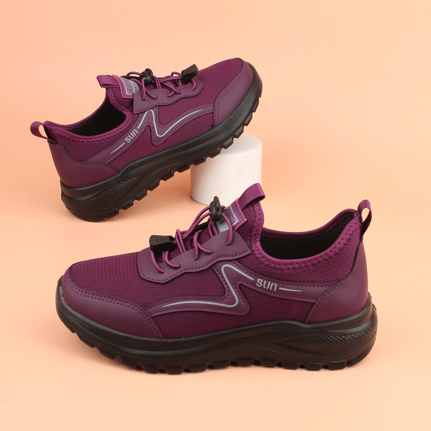 2026春季新款老北京布鞋女鞋休闲运动轻便防滑厚底妈妈老人健步鞋