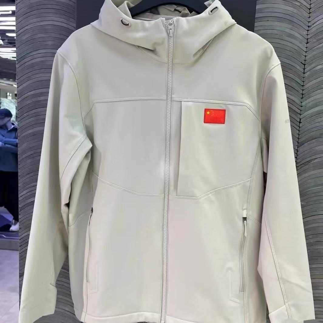 安踏运动休闲男士外套