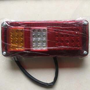 鑫豪90轮式挖掘机配件新款LED三色后尾灯总成 尾灯壳不分左右通用