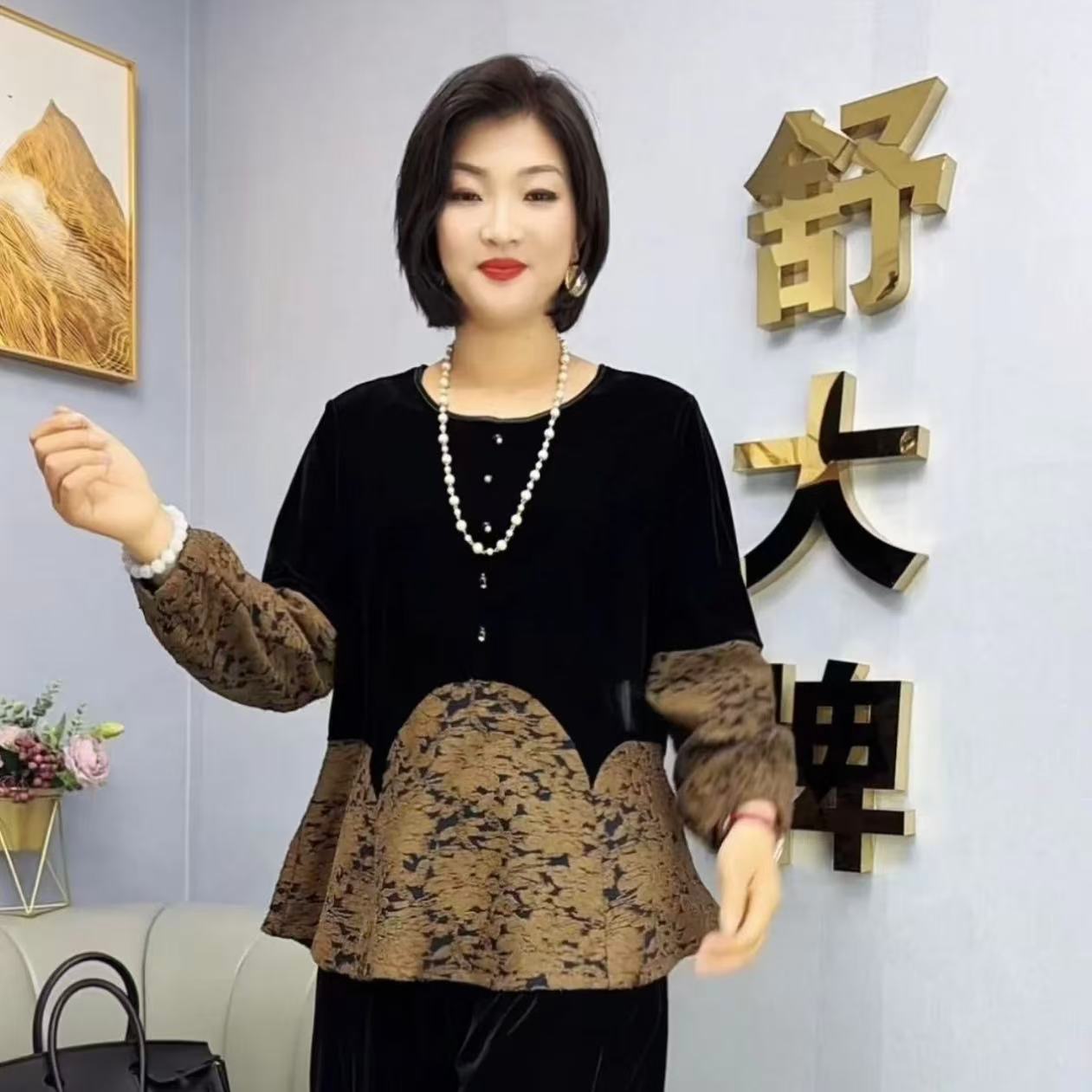 DG2568秋季新款妈妈装洋气上衣中老年女装经典时尚拼接女衫