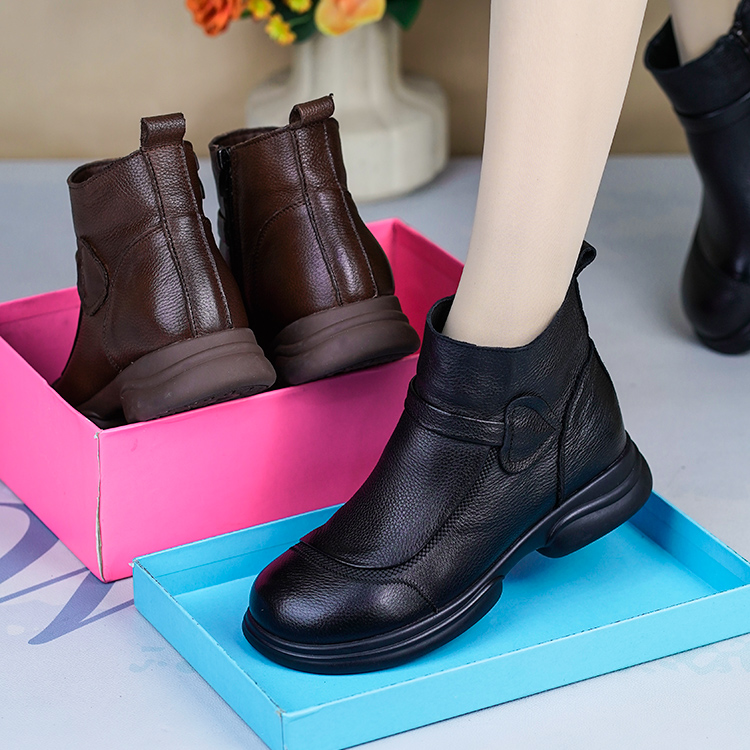 秋冬新款真皮低跟妈妈马丁短靴女