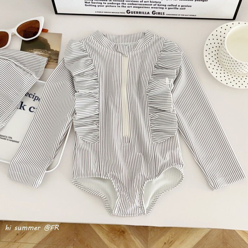 2025夏季女童灰色荷叶边连体泳衣女宝宝竖条纹泳装女孩海边游泳衣