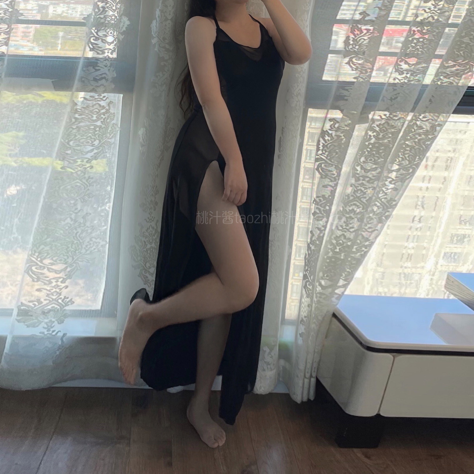 桃汁酱 200斤大码胖mm性感高开叉镂空透明情趣美背吊带睡裙长裙薄