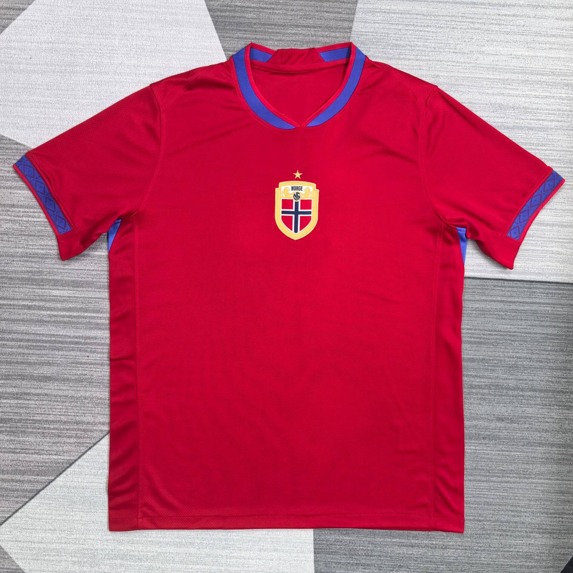挪威红色冷门球衣红色足球短袖复古训练服男定制2526健身运动比赛